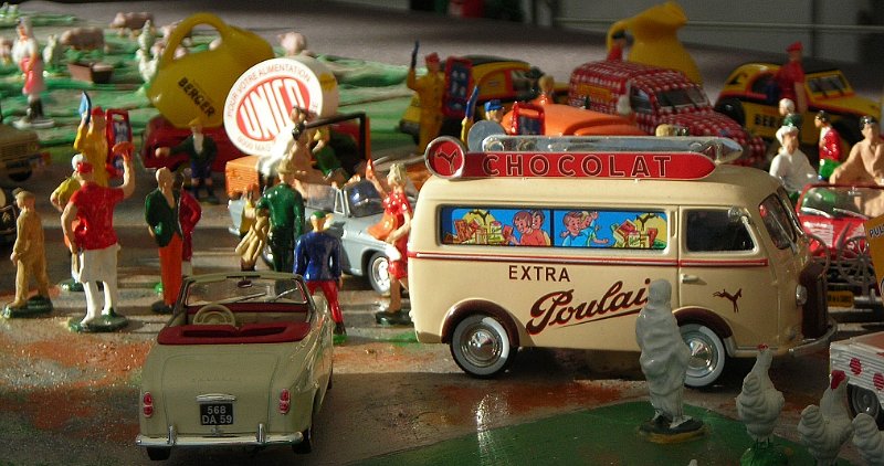 2011-07-05 11 Chez Bretagne Schuller Maquette du Tour.JPG